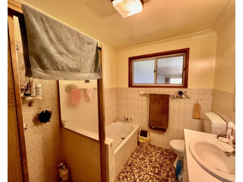 143 Amaroo Drive, Moree NSW 2400