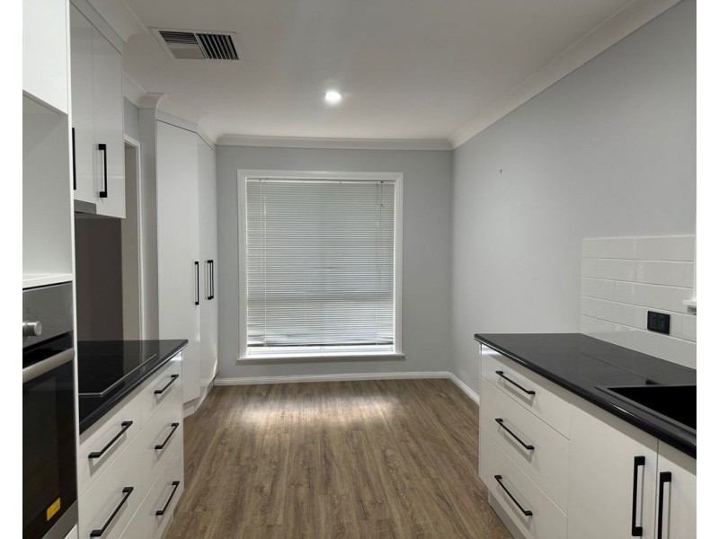 5 Acacia Crescent, Moree NSW 2400