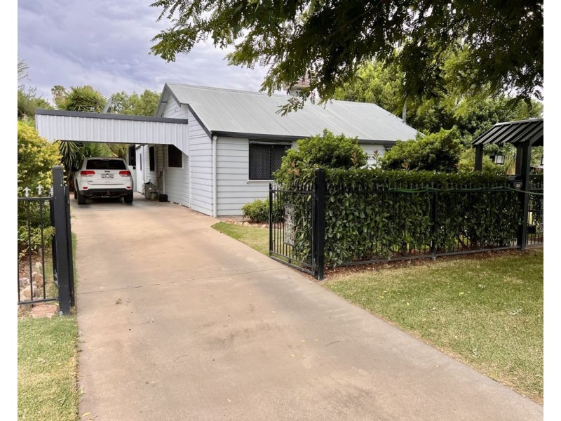 20 Mackenzie Street, Moree NSW 2400