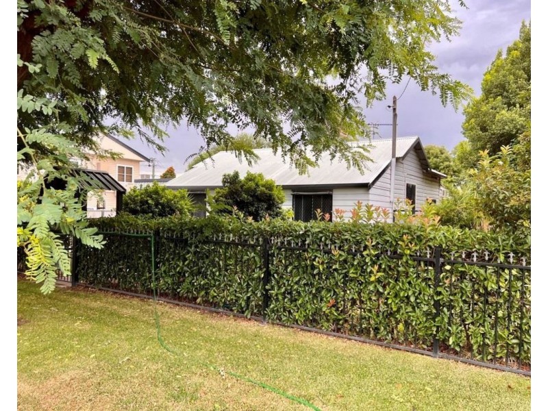 20 Mackenzie Street, Moree NSW 2400