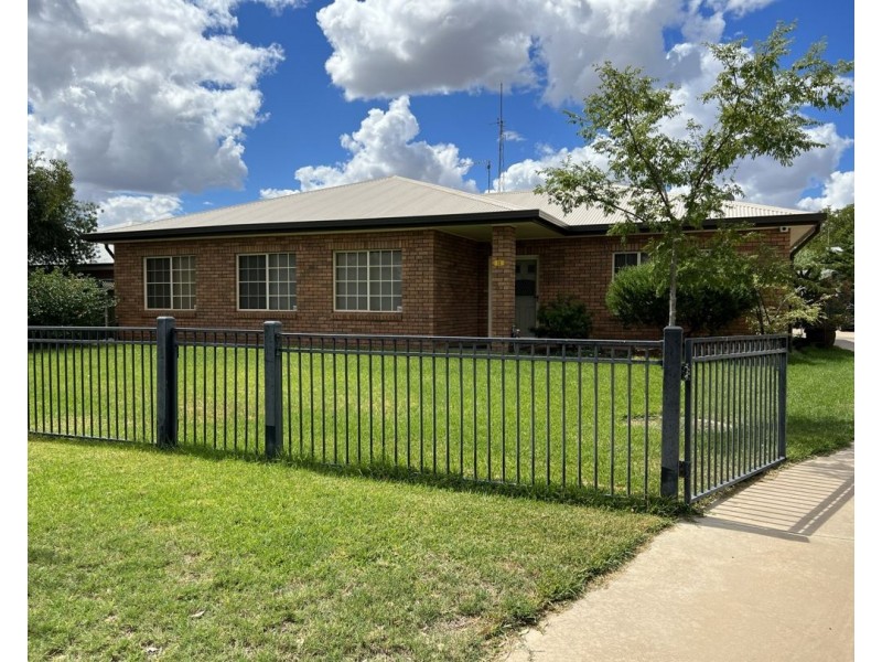 11 Lappkalle Street, Lightning Ridge NSW 2834