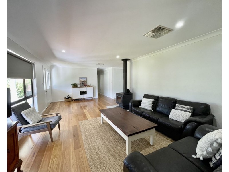 4 Myall Place, Moree NSW 2400