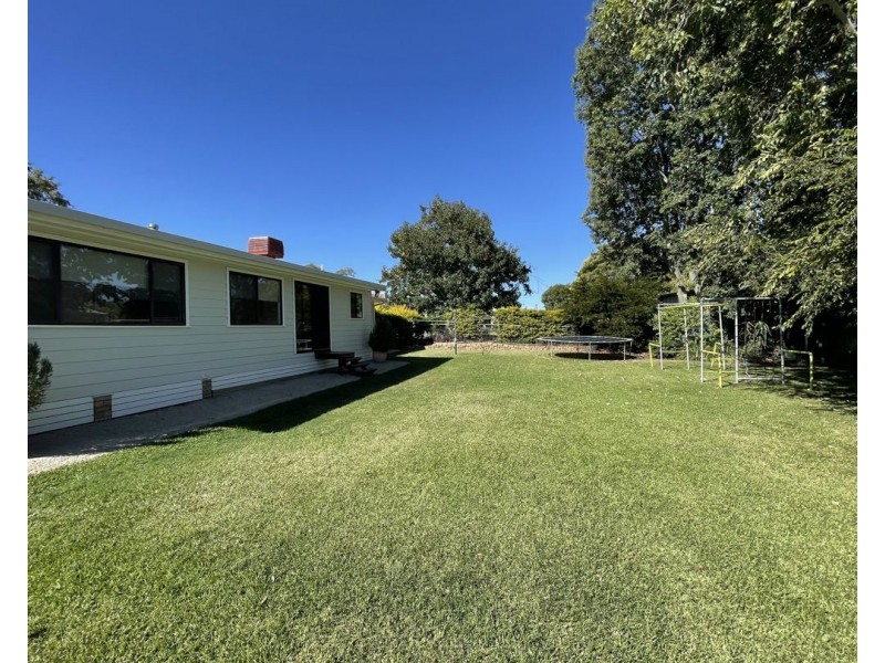 4 Myall Place, Moree NSW 2400