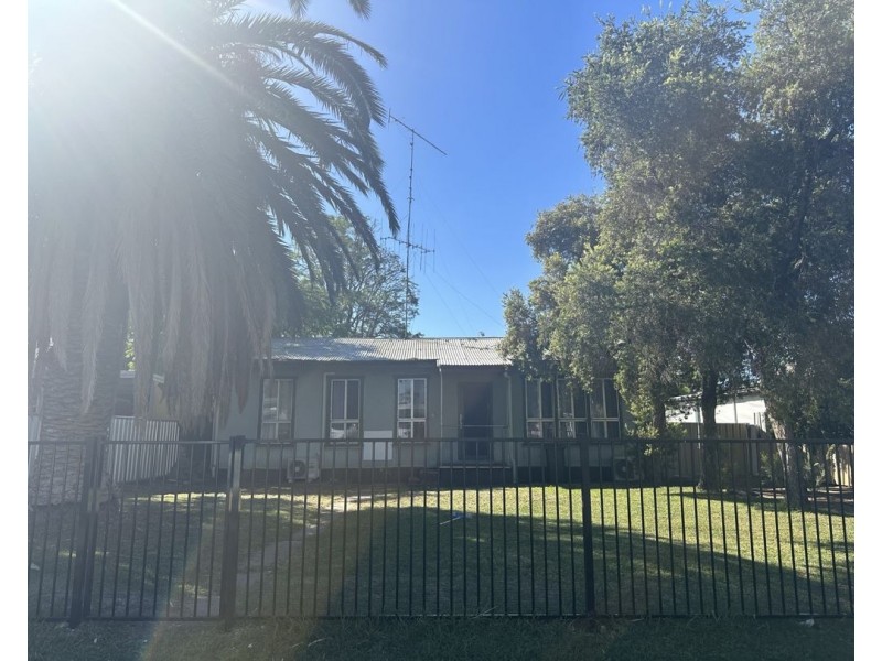 62 Dewhurst St, Walgett NSW 2832