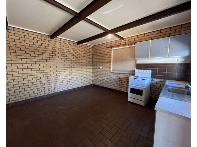 2/48 Butterfly Avenue, Lightning Ridge NSW 2834