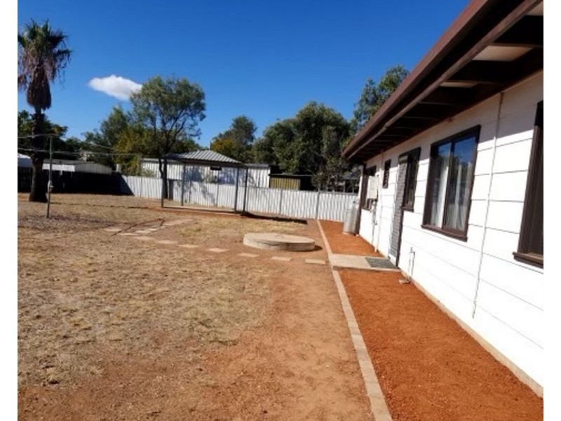 25 Nettleton Drive, Lightning Ridge NSW 2834