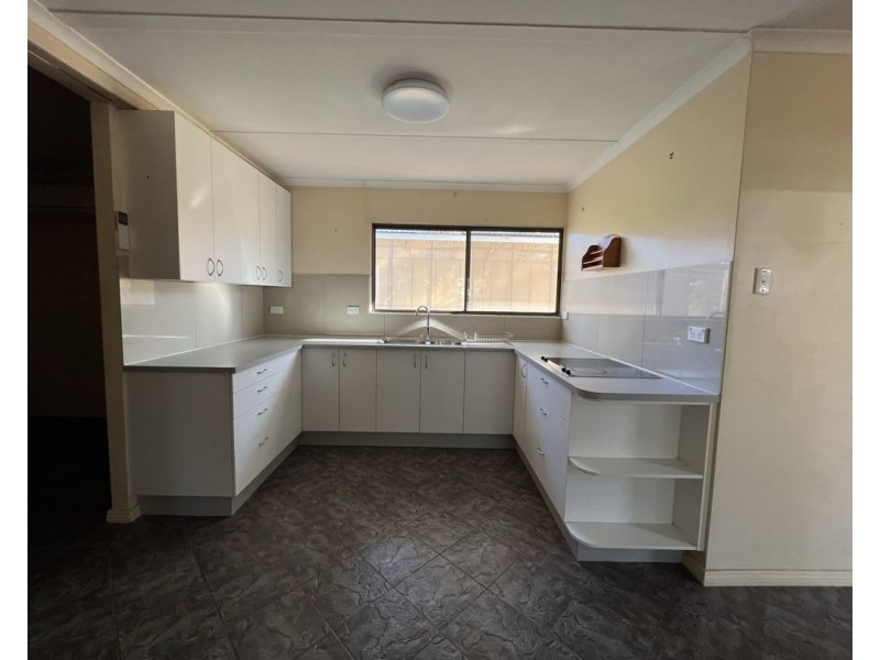 84 Pandora Street, Lightning Ridge, Lightning Ridge NSW 2834