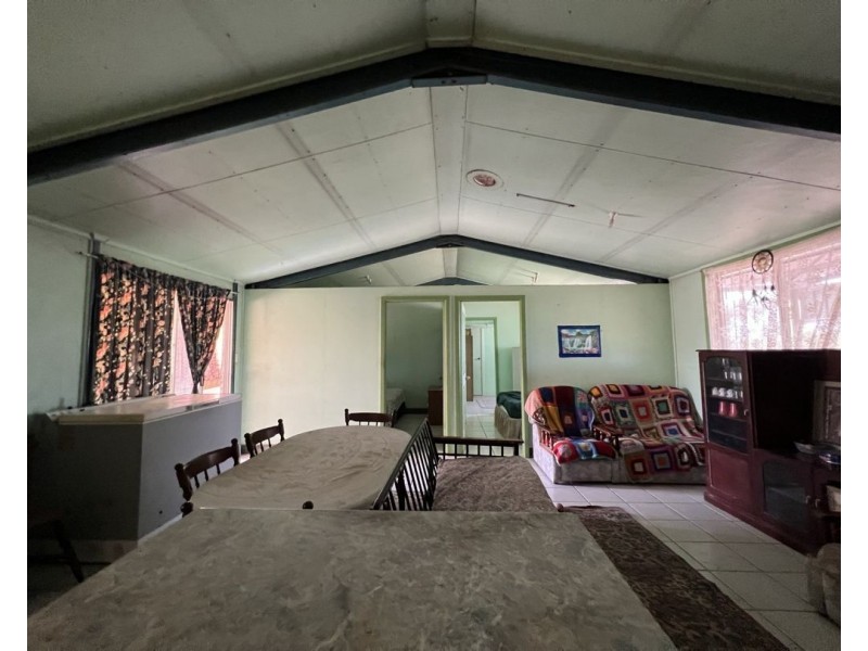 WLL14869 Lightning Ridge, Lightning Ridge NSW 2834