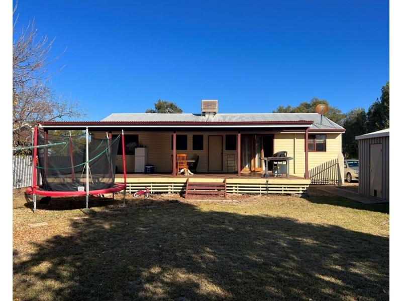 11 Bohenia Crescent, Moree NSW 2400