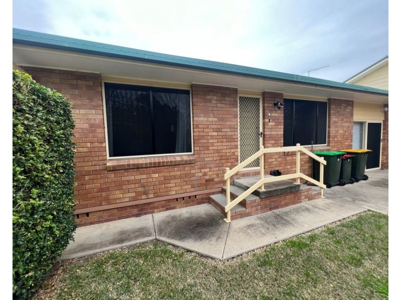 2/433 Boston Street, Moree NSW 2400