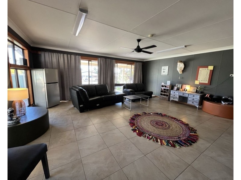 26 Butterfly Avenue, Lightning Ridge NSW 2834
