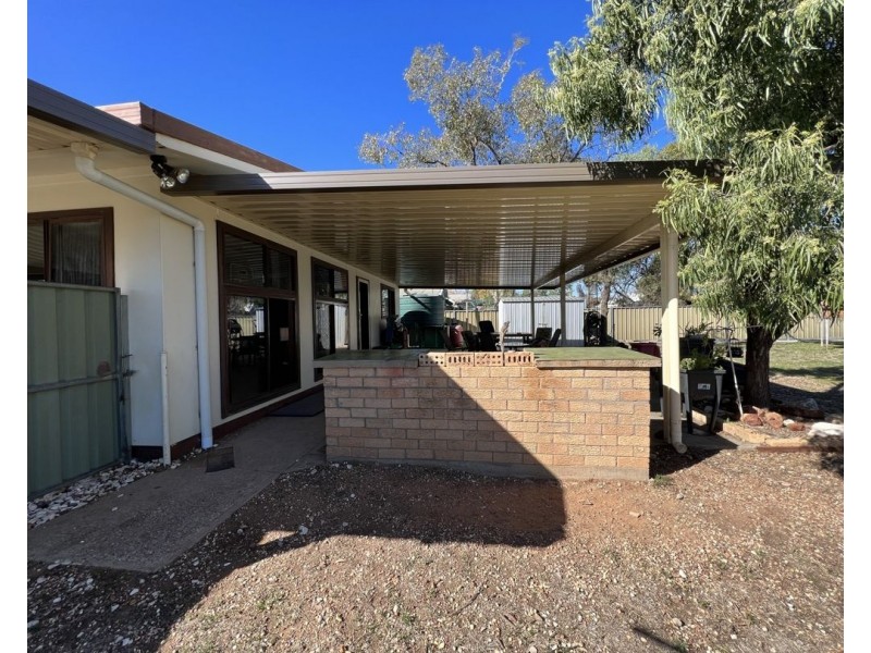 26 Butterfly Avenue, Lightning Ridge NSW 2834