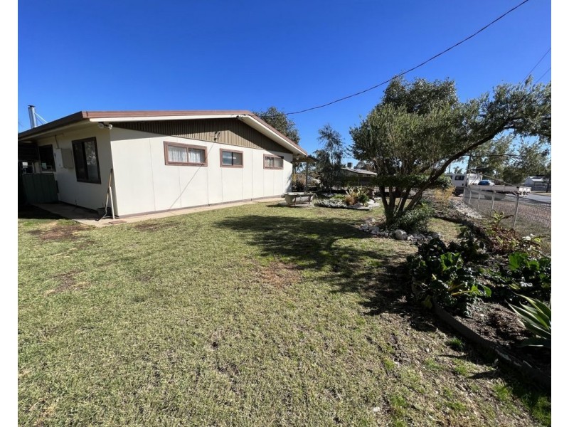 26 Butterfly Avenue, Lightning Ridge NSW 2834