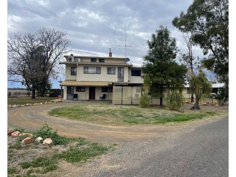 13 Vaughan Place, Walgett NSW 2832