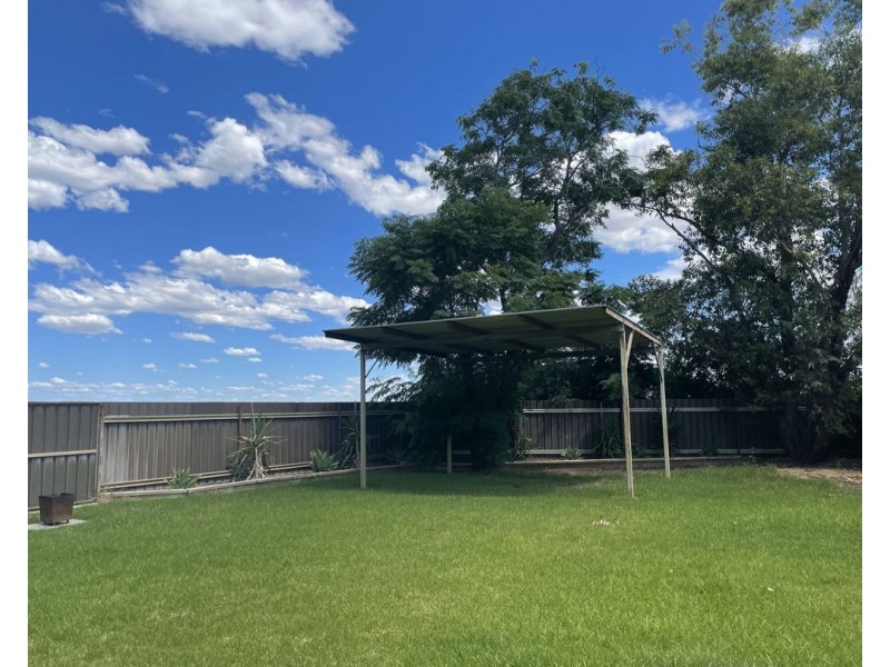 13 Vaughan Place, Walgett NSW 2832
