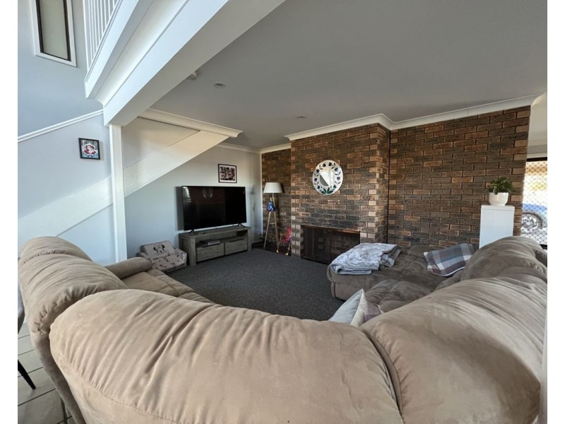 13 Vaughan Place, Walgett NSW 2832