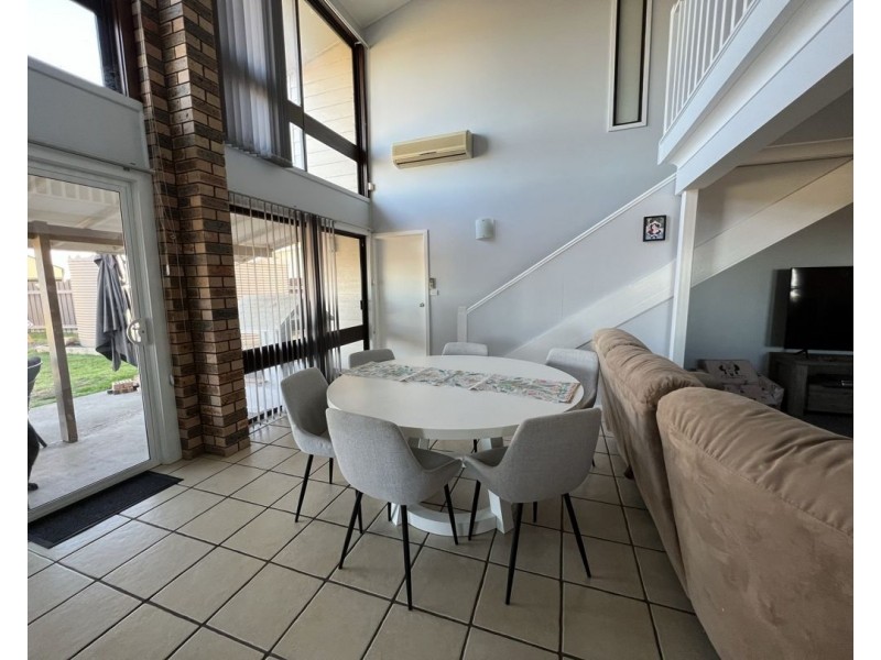 13 Vaughan Place, Walgett NSW 2832