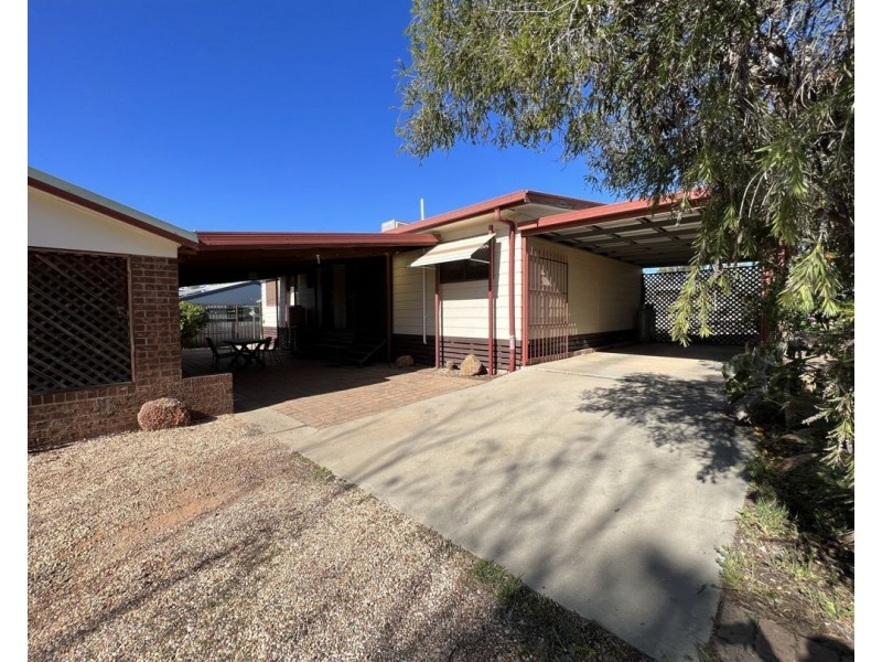 25 Black Prince Drive, Lightning Ridge NSW 2834