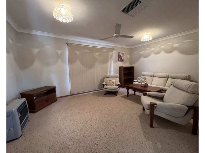25 Black Prince Drive, Lightning Ridge NSW 2834