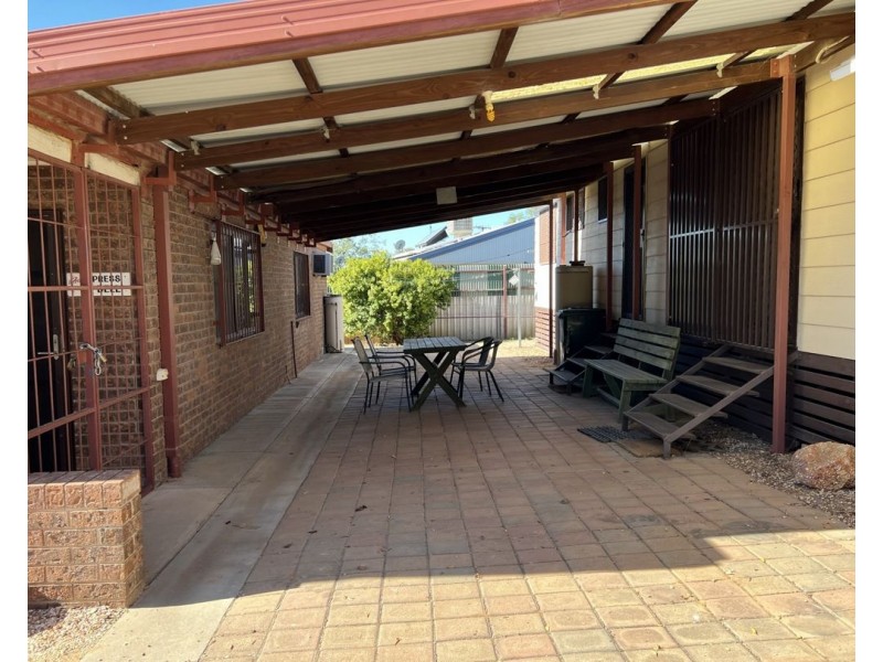 25 Black Prince Drive, Lightning Ridge NSW 2834