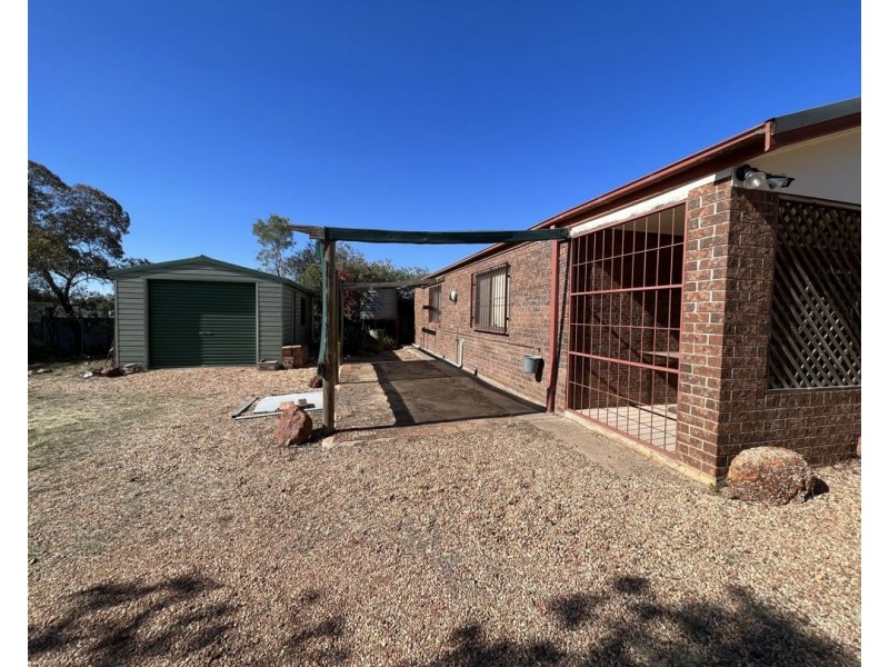 25 Black Prince Drive, Lightning Ridge NSW 2834