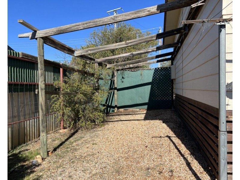 25 Black Prince Drive, Lightning Ridge NSW 2834