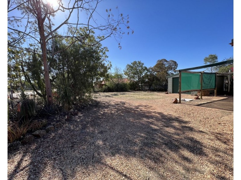 25 Black Prince Drive, Lightning Ridge NSW 2834