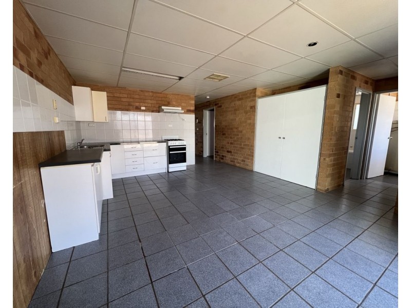 2/19 Potch Street, Lightning Ridge NSW 2834