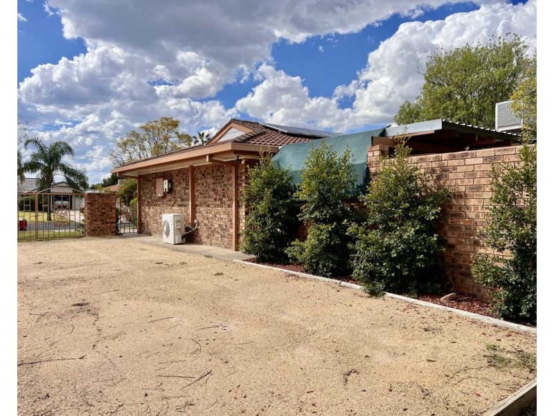 15 Carwee Street, Moree NSW 2400