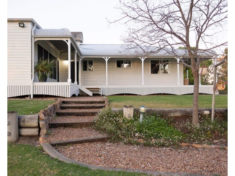 44 Boobialla Road, Moree NSW 2400