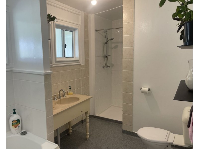 11 Earl Street, Collarenebri NSW 2833