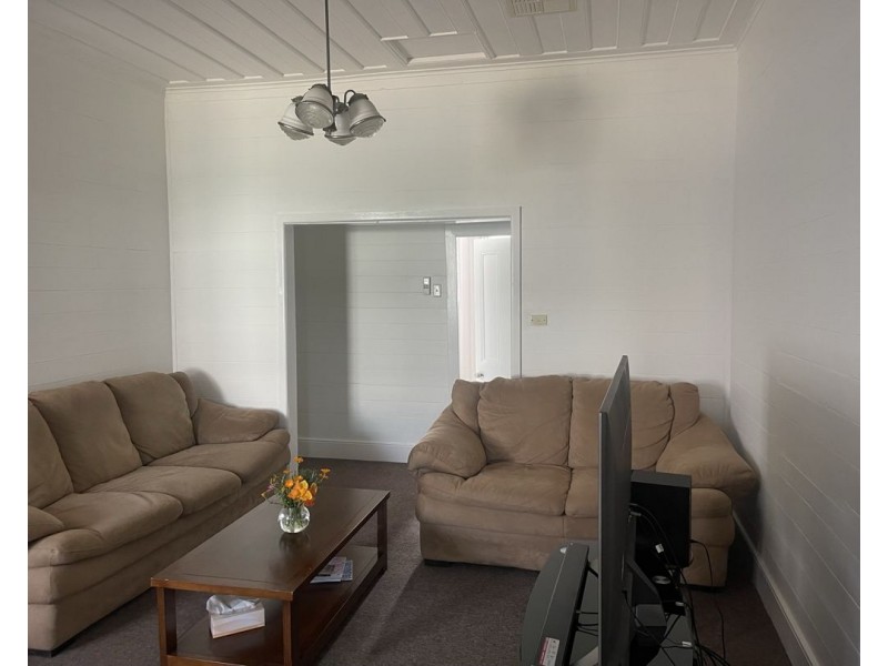 11 Earl Street, Collarenebri NSW 2833