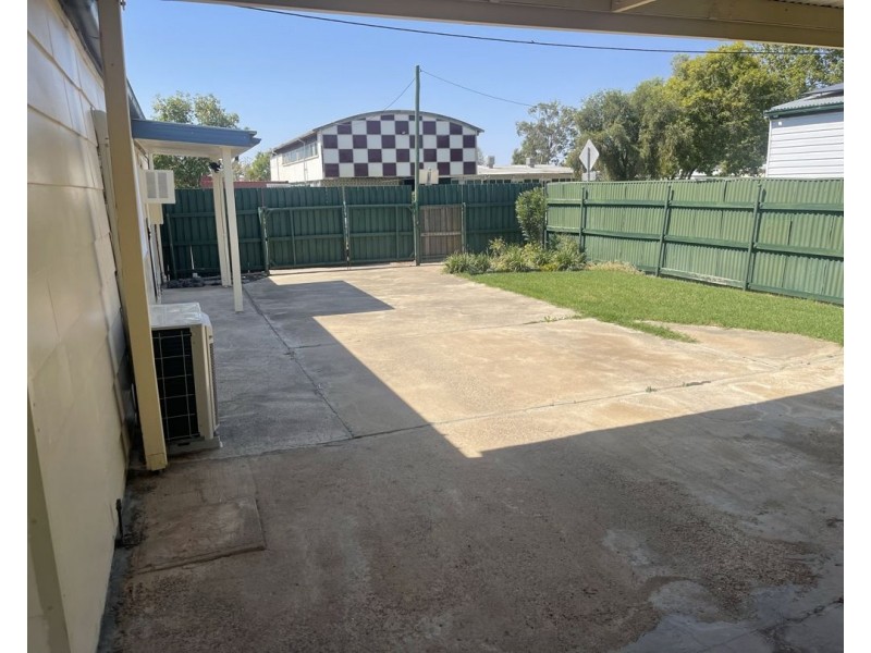 11 Earl Street, Collarenebri NSW 2833