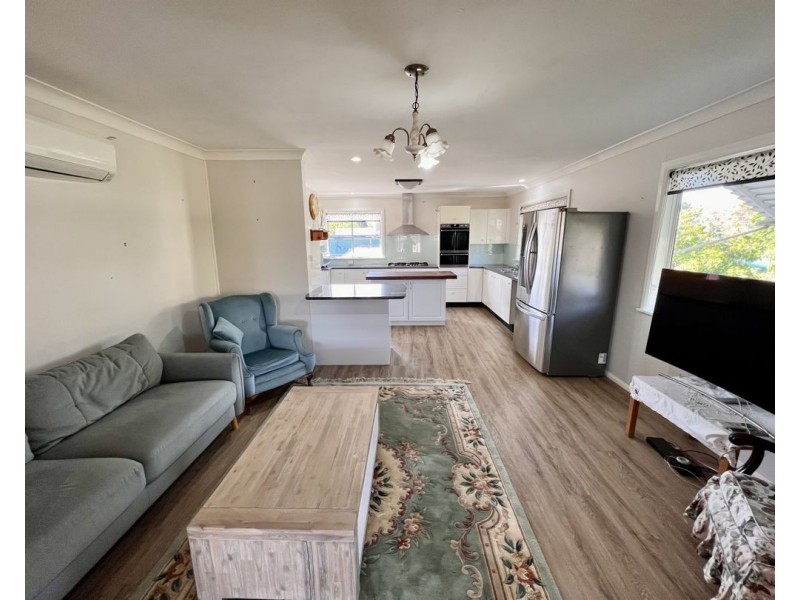 13 Iris Street, Moree NSW 2400