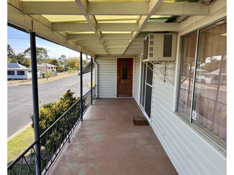 13 Iris Street, Moree NSW 2400