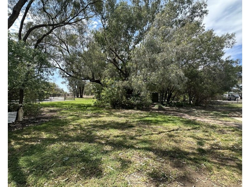 1 Saw Mill Road, Walgett NSW 2832