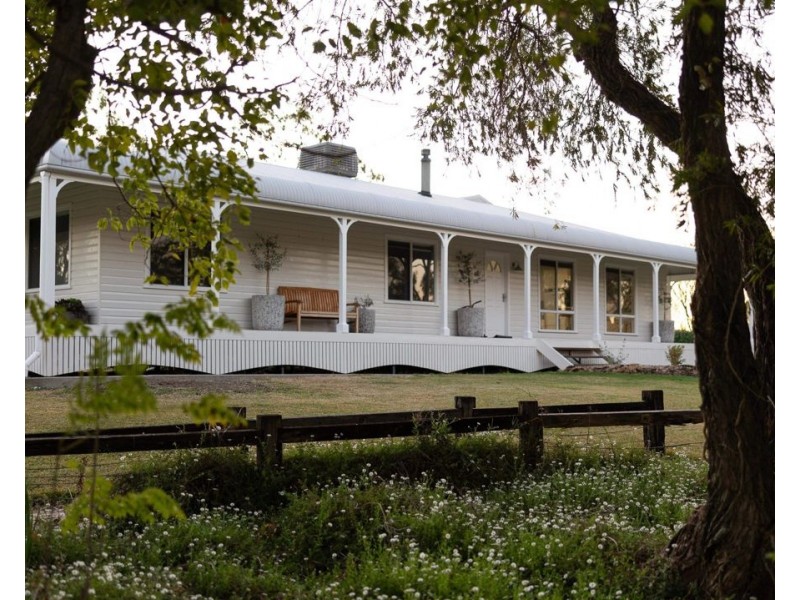 44 Boobialla Rd, Moree NSW 2400