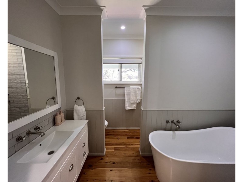 44 Boobialla Rd, Moree NSW 2400