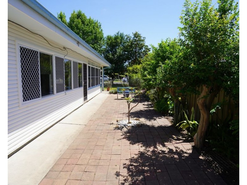2 Crane Place, Moree NSW 2400