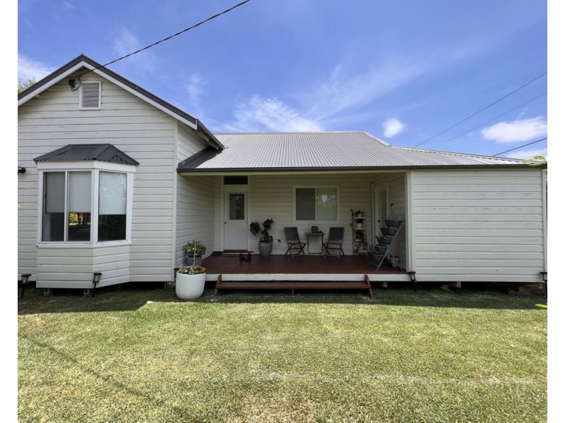 11 Mackenzie Street, Moree NSW 2400