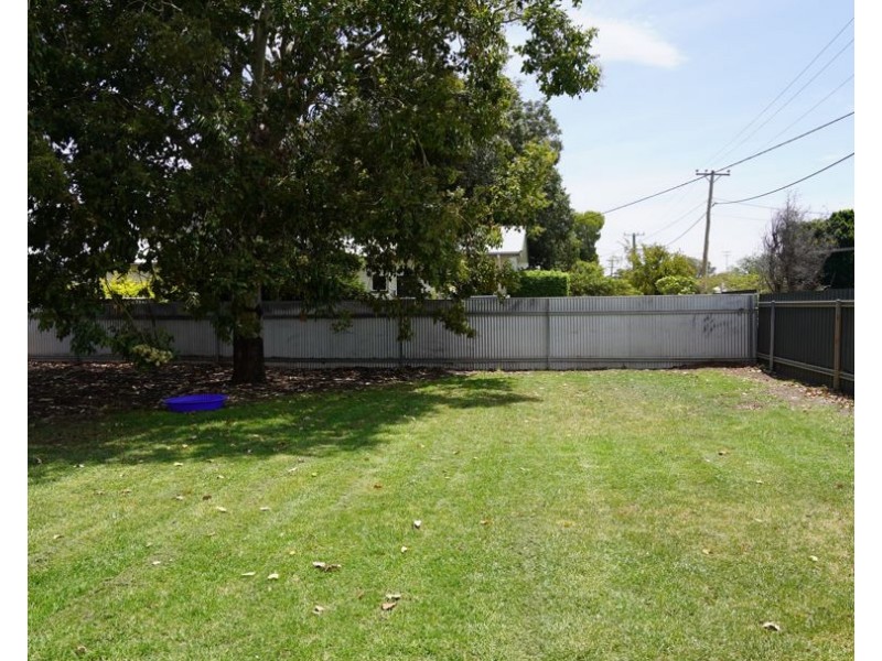 11 Mackenzie Street, Moree NSW 2400