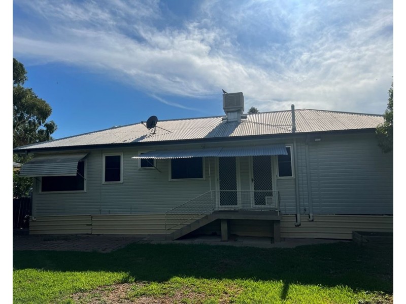 11 Lucksall Street, Moree NSW 2400