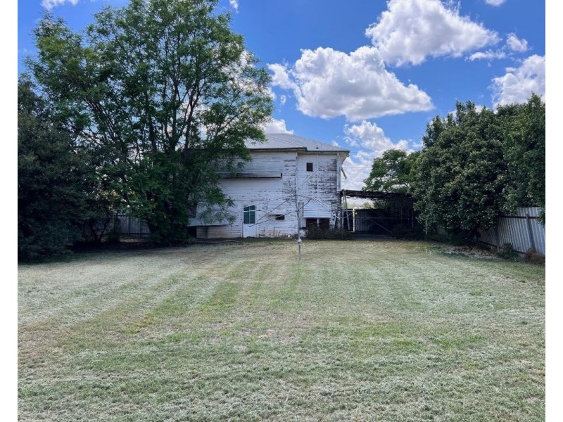 28 Webb Avenue, Moree NSW 2400