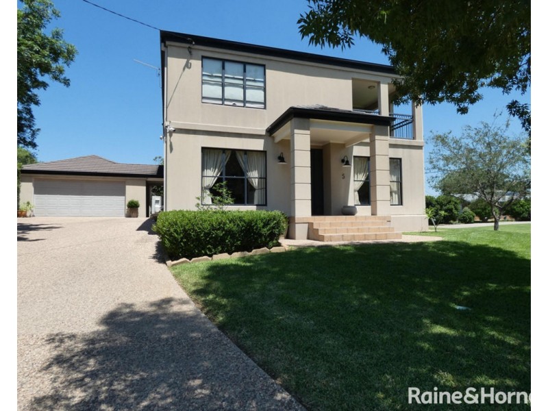 5 Melaleuca Close, Moree NSW 2400