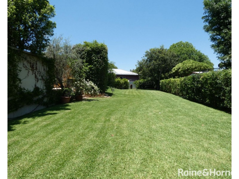 5 Melaleuca Close, Moree NSW 2400