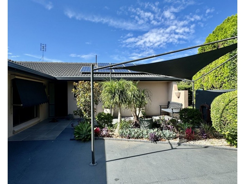 8 Karingal Place, Moree NSW 2400