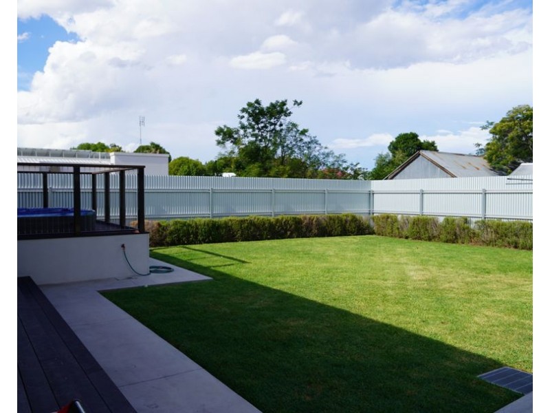 18 CHESTER STREET, Moree NSW 2400