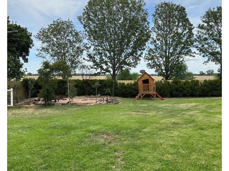 6 Myall Place, Moree NSW 2400
