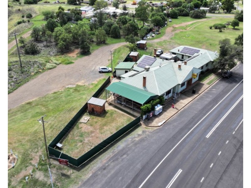 16 Railway Parade, Gravesend NSW 2401