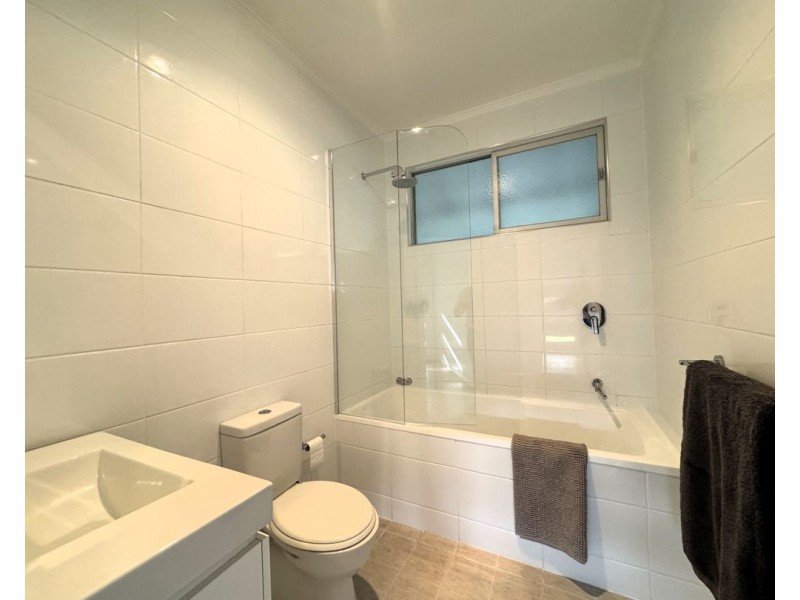 8 Urallie Place, Moree NSW 2400